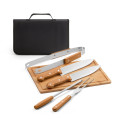 FLARE. Conjunto de 5 utensilios para barbacoa y tabla de bambú. Hecho en madera y acero inoxidable