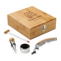 CABERNET. Set de vino suministrado en caja, fabricado en bambú, zinc y acero inoxidable