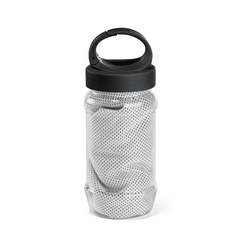 ARTX PLUS. Conjunto que incluye una botella hecha en PP y PET y una toalla refrescante deportiva de poliamida y poliéster